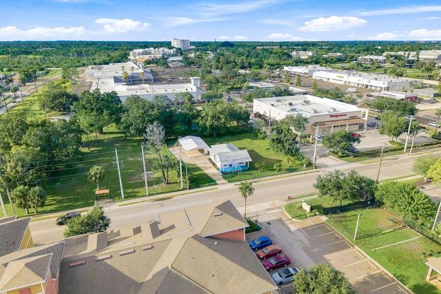 112 E MARTIN LUTHER KING JR DRIVE, Tarpon Springs, FL 34689