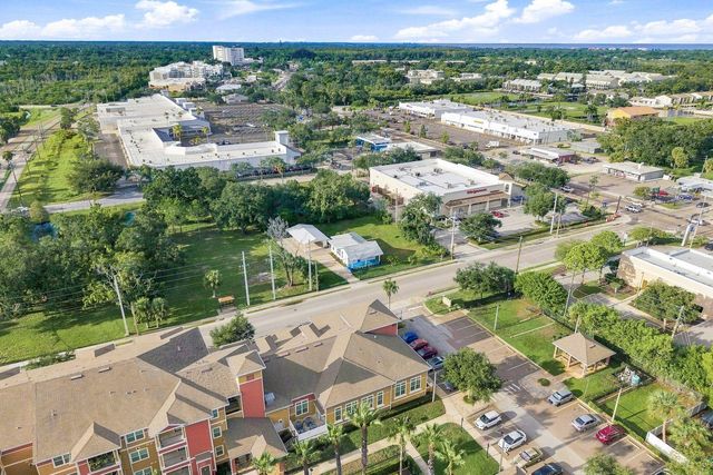 112 E MARTIN LUTHER KING JR DRIVE, Tarpon Springs, FL 34689