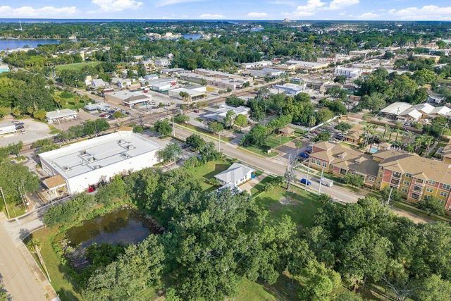 112 E MARTIN LUTHER KING JR DRIVE, Tarpon Springs, FL 34689