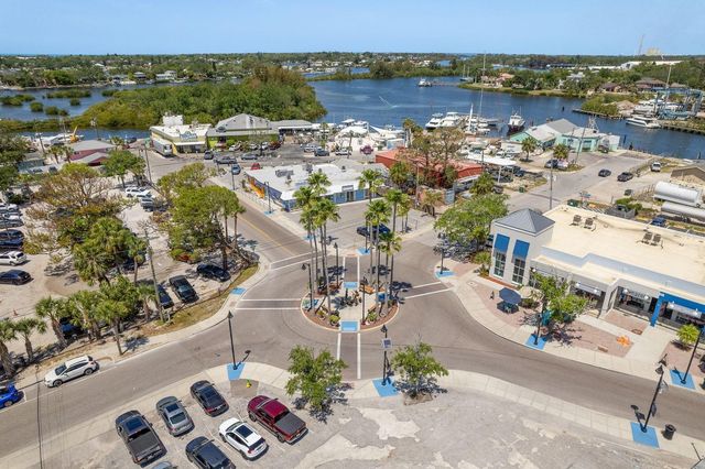 112 E MARTIN LUTHER KING JR DRIVE, Tarpon Springs, FL 34689