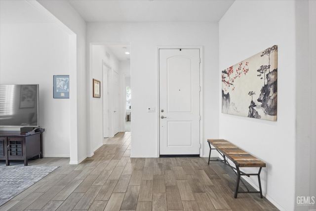 9908 Toscana Drive, Bakersfield, CA 93306