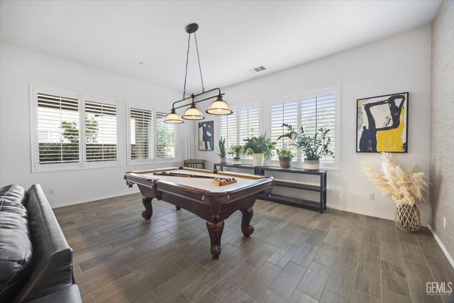 9908 Toscana Drive, Bakersfield, CA 93306