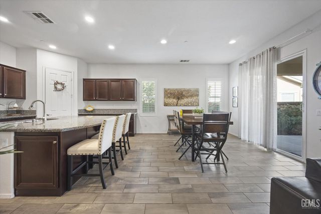 9908 Toscana Drive, Bakersfield, CA 93306