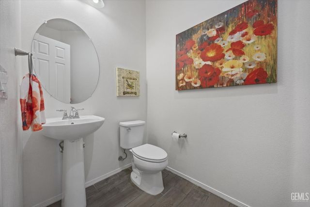 9908 Toscana Drive, Bakersfield, CA 93306