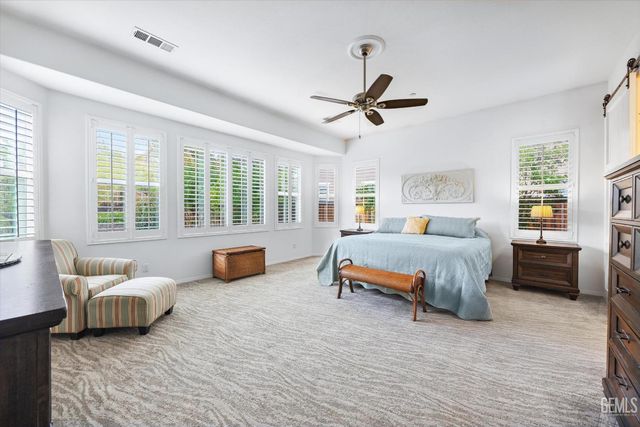 9908 Toscana Drive, Bakersfield, CA 93306