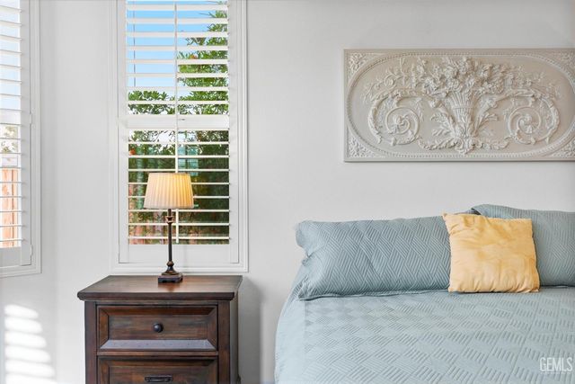 9908 Toscana Drive, Bakersfield, CA 93306