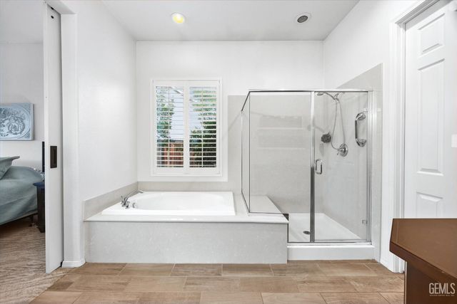 9908 Toscana Drive, Bakersfield, CA 93306