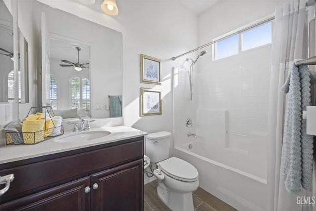 9908 Toscana Drive, Bakersfield, CA 93306