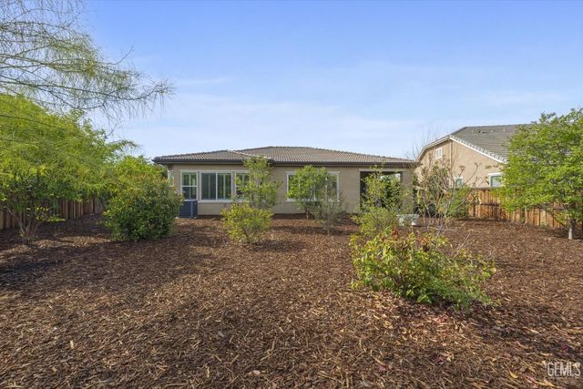 9908 Toscana Drive, Bakersfield, CA 93306