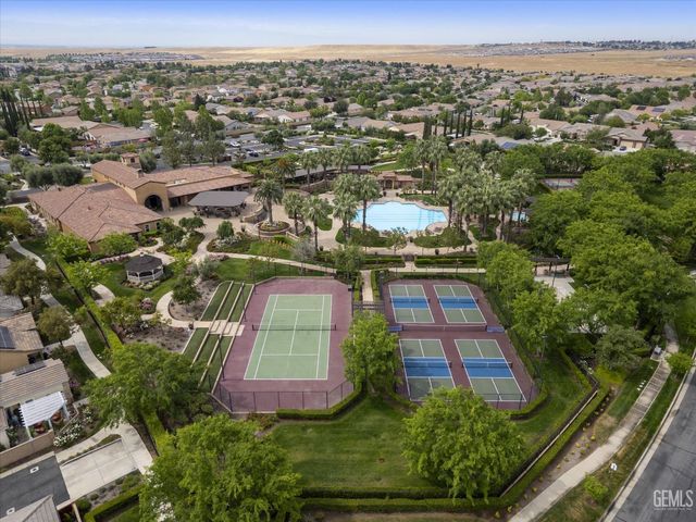 9908 Toscana Drive, Bakersfield, CA 93306