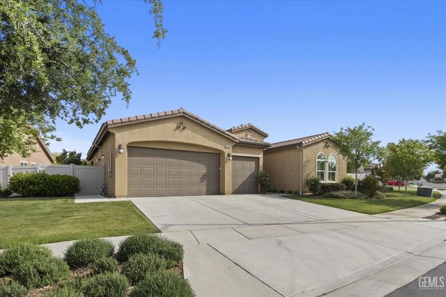 9908 Toscana Drive, Bakersfield, CA 93306