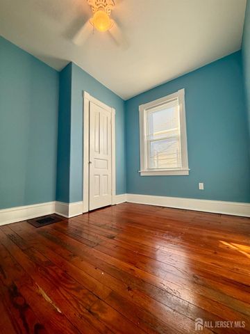 70 Schultz Avenue, Phillipsburg, NJ 08865