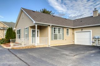 32 Winkle Court, Whiting, NJ 08759