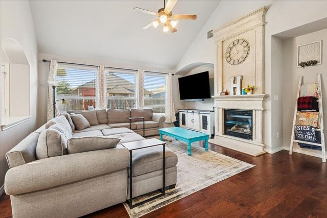 868 Valley Ridge Road, Burleson, TX 76028