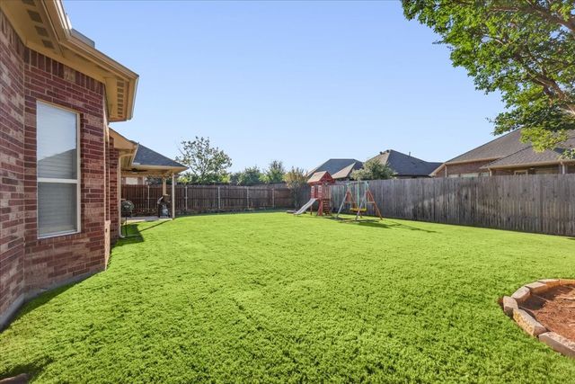 868 Valley Ridge Road, Burleson, TX 76028