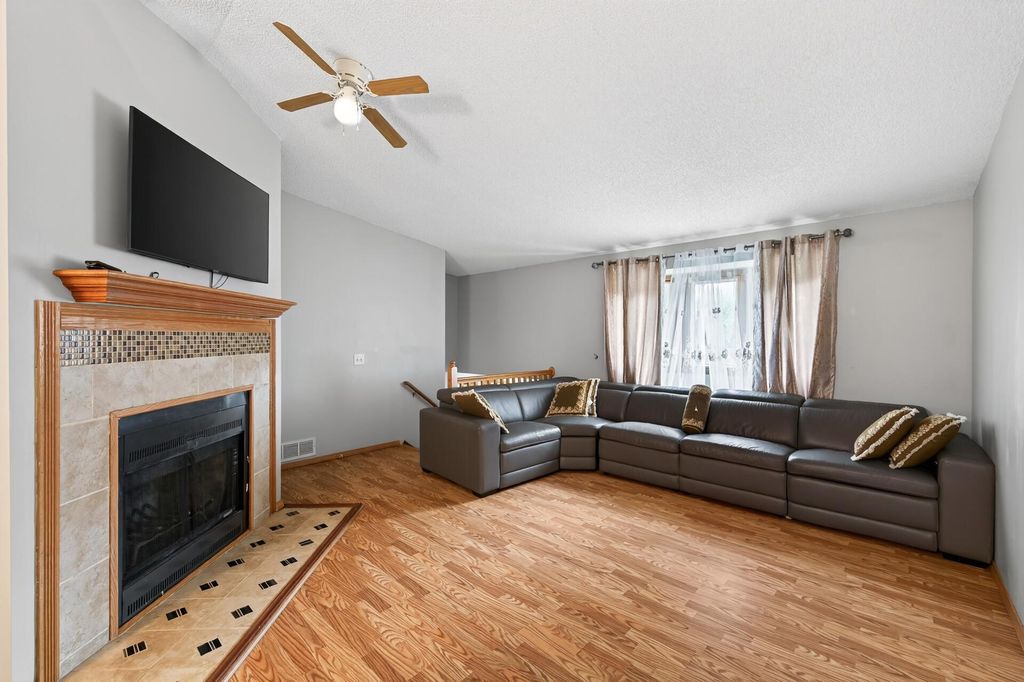 1124 Meadowwood Drive, Brooklyn Park, MN 55444 — photo 3