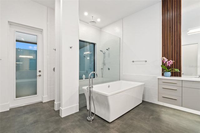 1429 WESTBROOK DRIVE, Sarasota, FL 34231