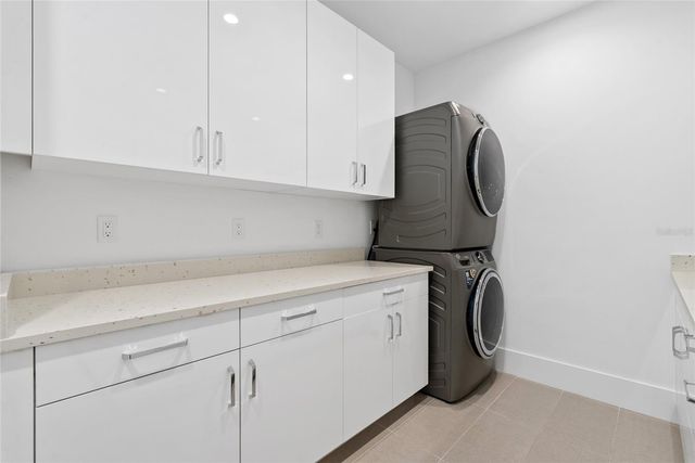 1429 WESTBROOK DRIVE, Sarasota, FL 34231