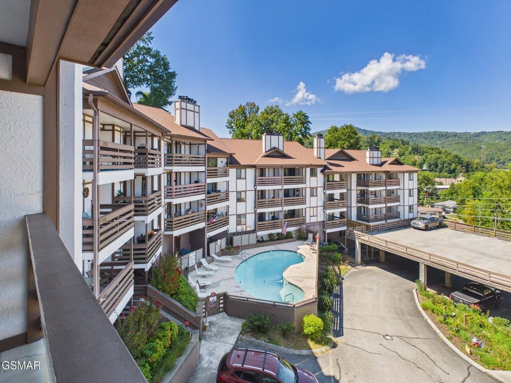 616 Turkey Nest Rd Apt 306, Gatlinburg, TN 37738