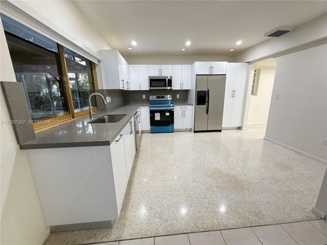 2134 SW 99th Ave 2134, Miami, FL 33165