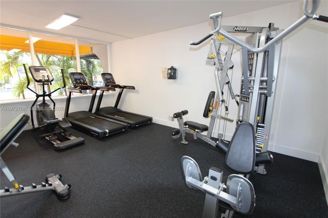 801 NW 47th Ave 121W, Miami, FL 33126