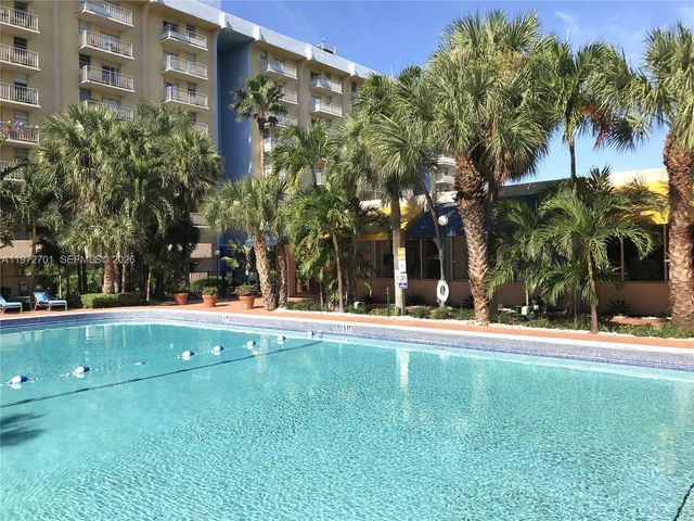 801 NW 47th Ave 121W, Miami, FL 33126