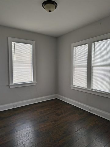 1560 6th Street, Muskegon, MI 49441