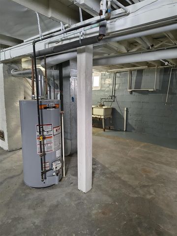 1560 6th Street, Muskegon, MI 49441