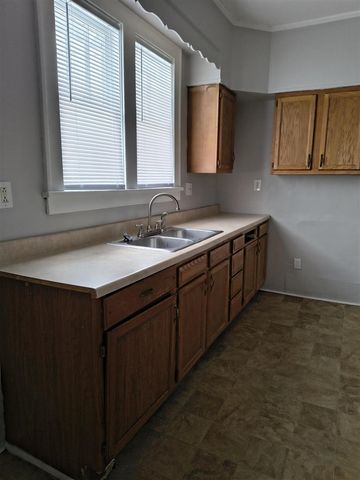 1560 6th Street, Muskegon, MI 49441