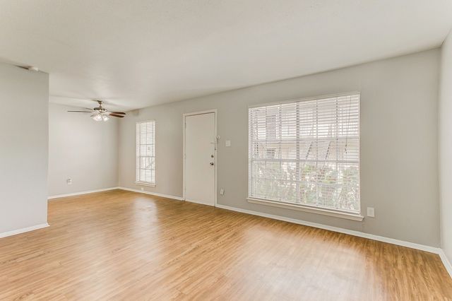 2200 W Lowden Street 18, Fort Worth, TX 76110