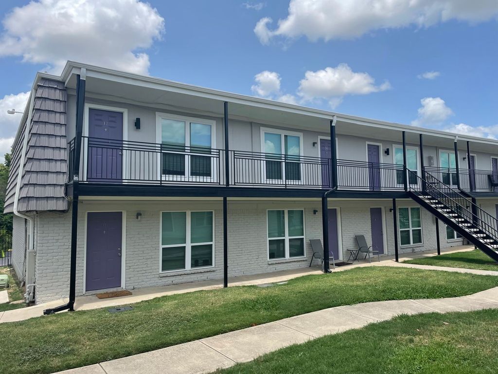 2200 W Lowden Street 18, Fort Worth, TX 76110
