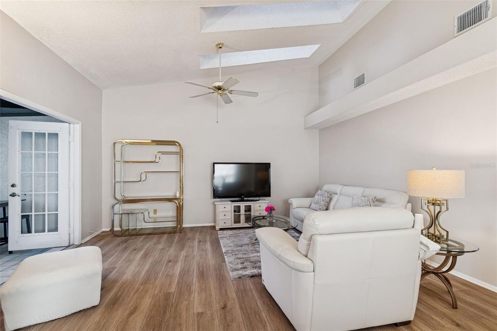 Image 12 of property listing at 3766 EL CAMINO COURT, Largo, FL 33771