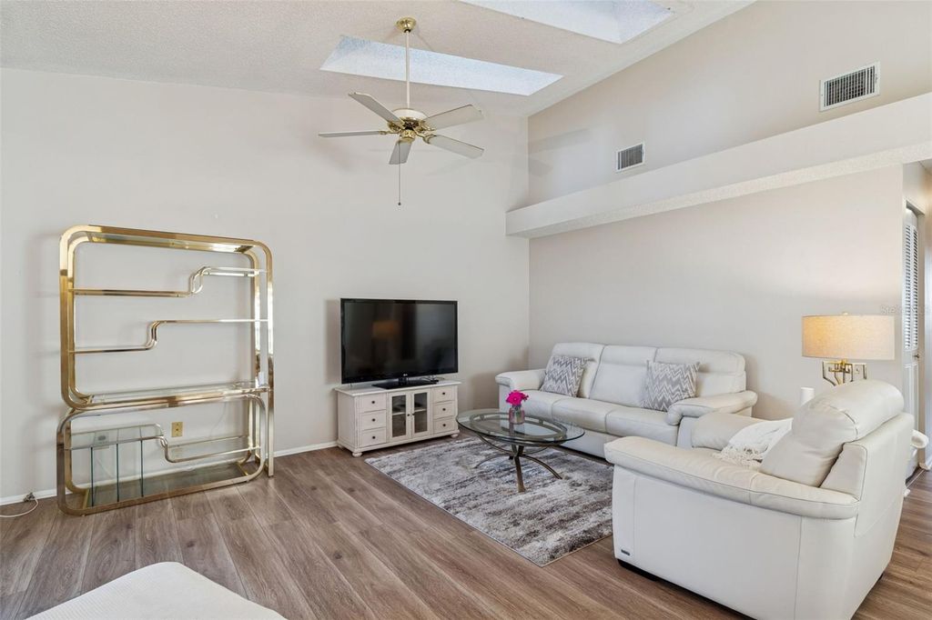 Image 13 of property listing at 3766 EL CAMINO COURT, Largo, FL 33771