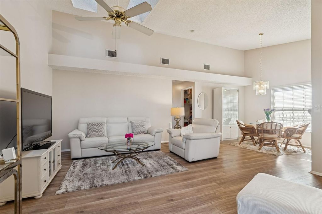 Image 15 of property listing at 3766 EL CAMINO COURT, Largo, FL 33771