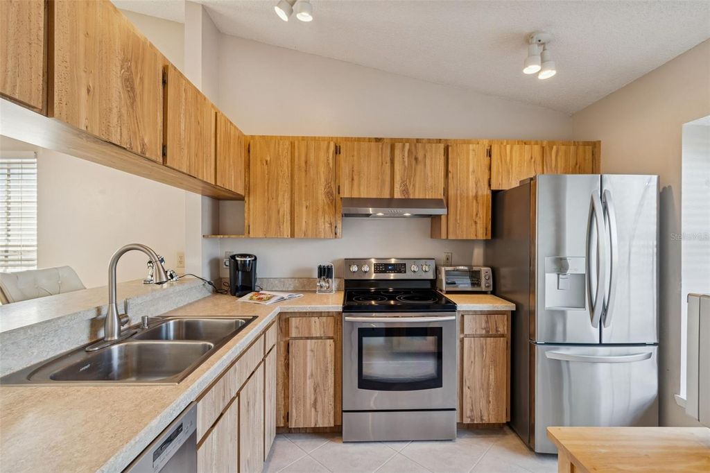 Image 4 of property listing at 3766 EL CAMINO COURT, Largo, FL 33771