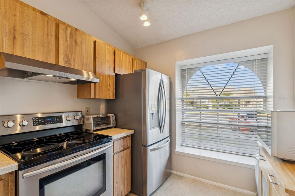 Image 6 of property listing at 3766 EL CAMINO COURT, Largo, FL 33771