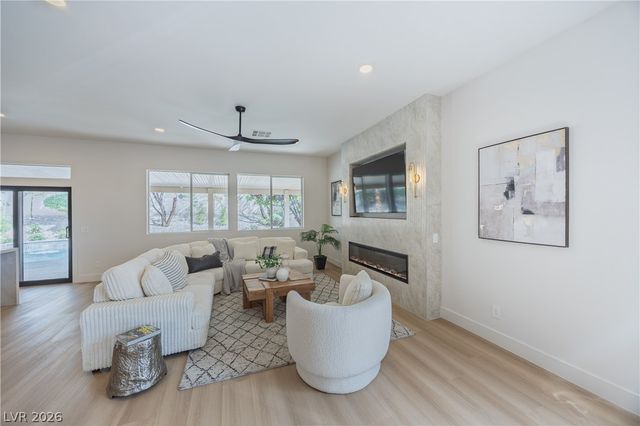 2516 Silver Beach Drive, Henderson, NV 89052