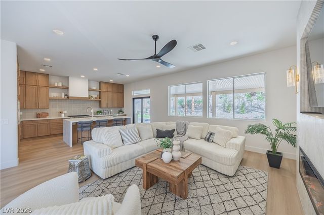 2516 Silver Beach Drive, Henderson, NV 89052