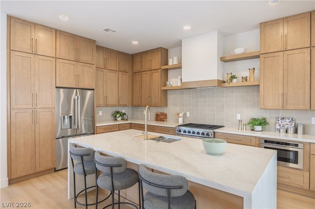 2516 Silver Beach Drive, Henderson, NV 89052