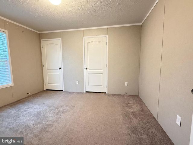 68 ASHWOOD LN, Phoenixville, PA 19460
