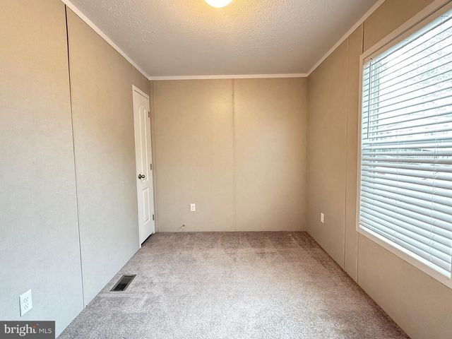 68 ASHWOOD LN, Phoenixville, PA 19460
