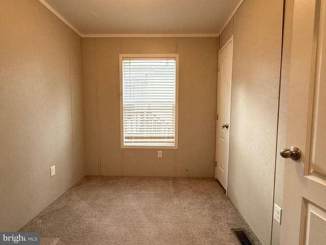 68 ASHWOOD LN, Phoenixville, PA 19460