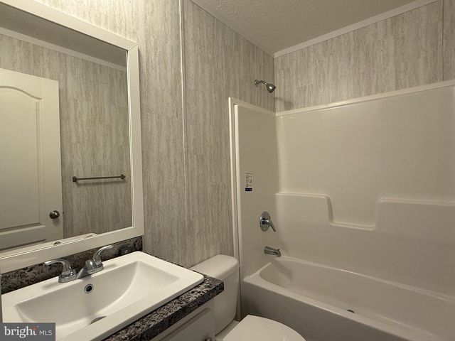 68 ASHWOOD LN, Phoenixville, PA 19460