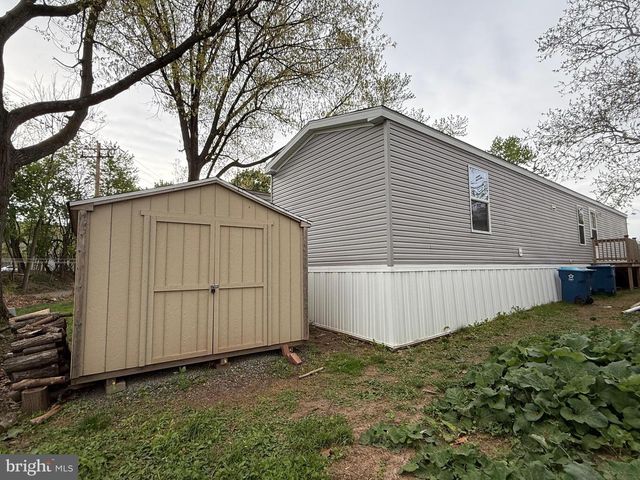 68 ASHWOOD LN, Phoenixville, PA 19460