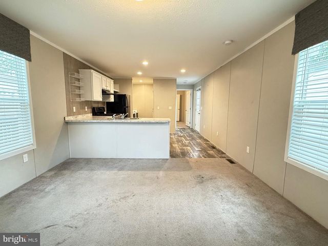 68 ASHWOOD LN, Phoenixville, PA 19460
