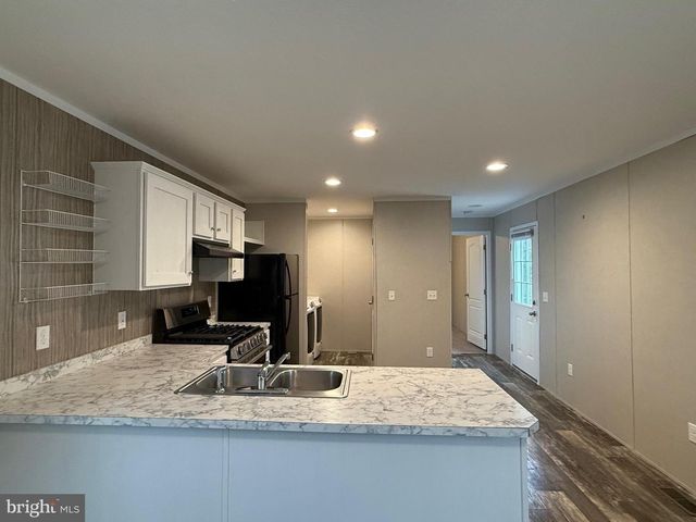 68 ASHWOOD LN, Phoenixville, PA 19460
