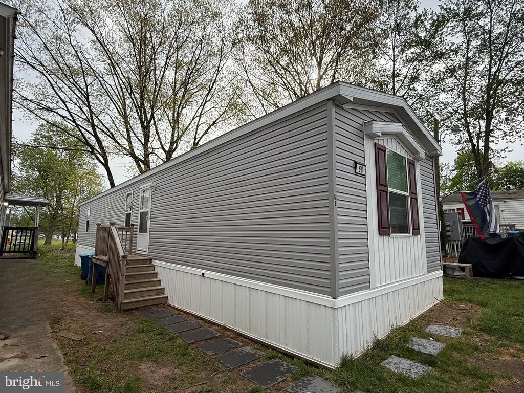 68 ASHWOOD LN, Phoenixville, PA 19460