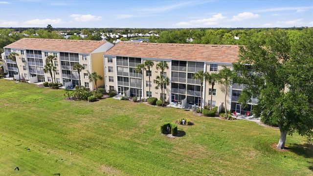 823 WEXFORD BOULEVARD 823, Venice, FL 34293