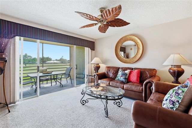 823 WEXFORD BOULEVARD 823, Venice, FL 34293