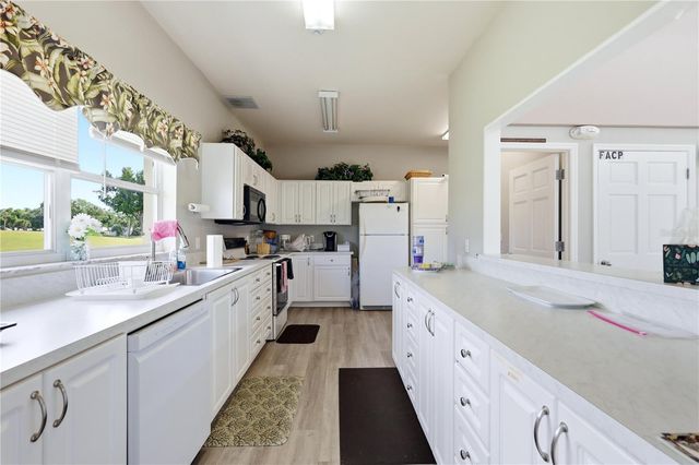 823 WEXFORD BOULEVARD 823, Venice, FL 34293